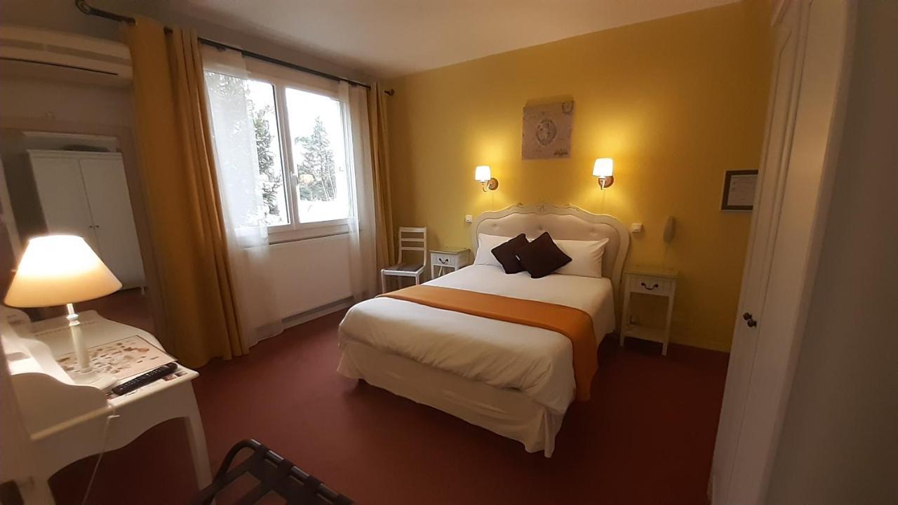 Hotel Du Tricastin Pierrelatte Exteriör bild