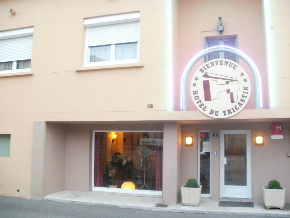 Hotel Du Tricastin Pierrelatte Exteriör bild